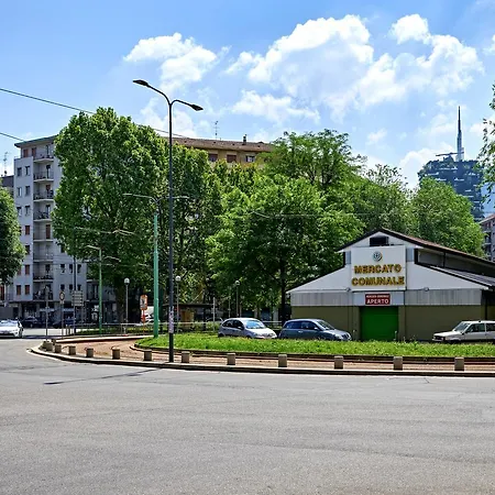 Eleganti In Piazzale Lagosta מילאנו