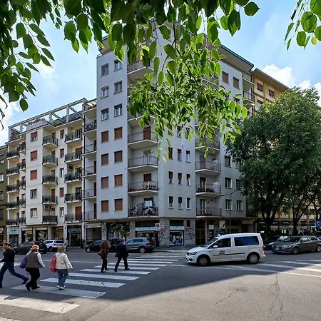 Eleganti In Piazzale Lagosta 2* Milán
